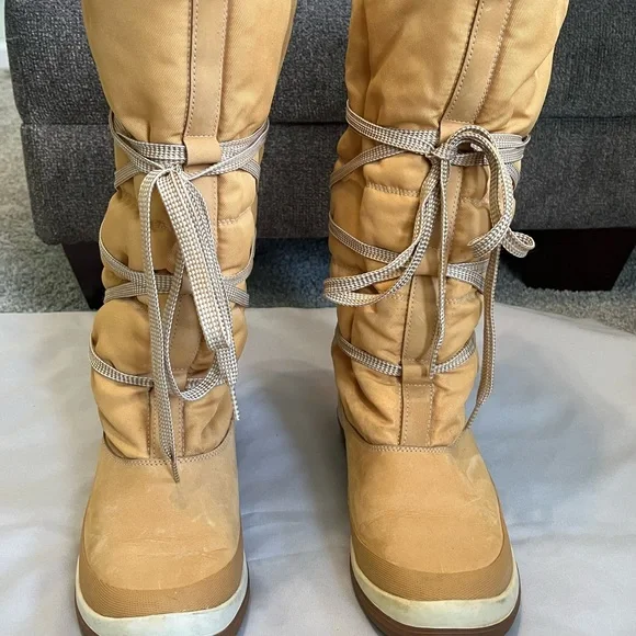 Timberland women’s boots - Picture 2 of 10